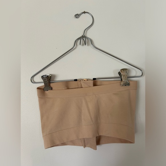 Medela Strapless Pumping Bra - Picture 3 of 4